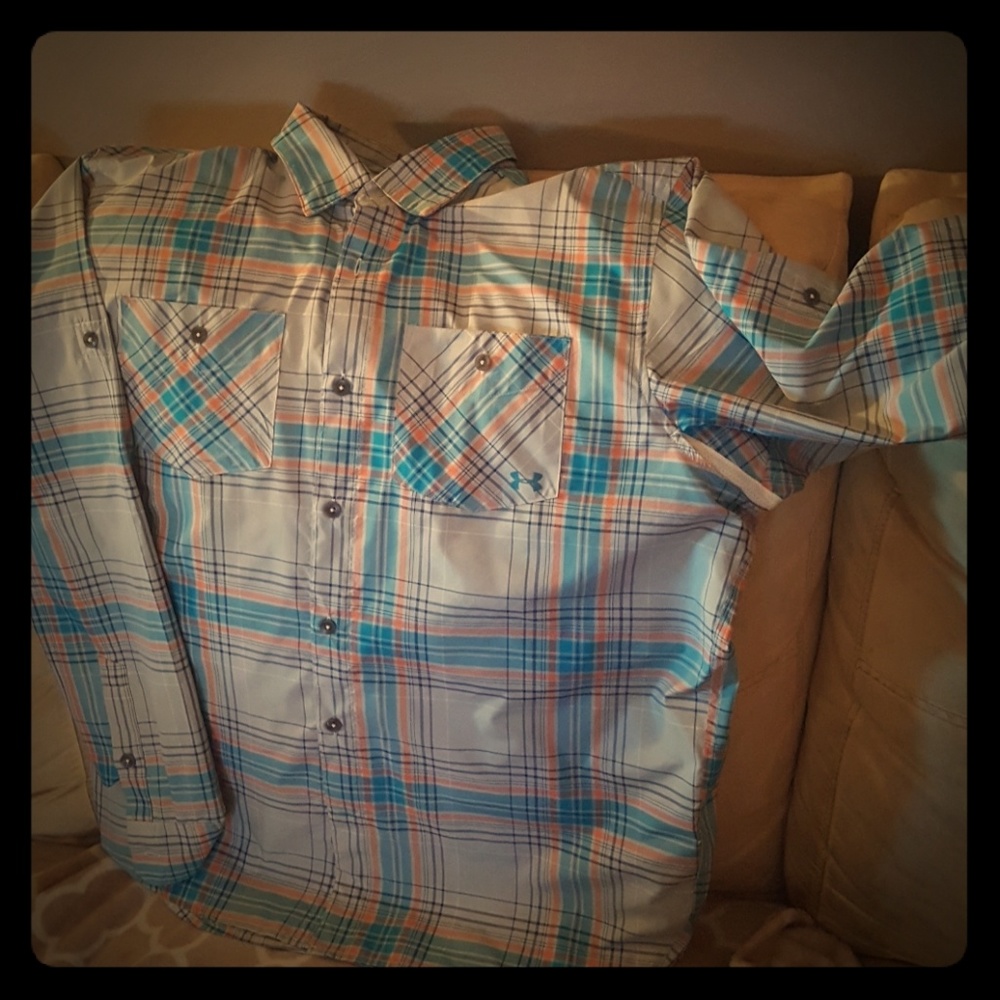 XL Mens Under Armor Button down HeatGear Shirt